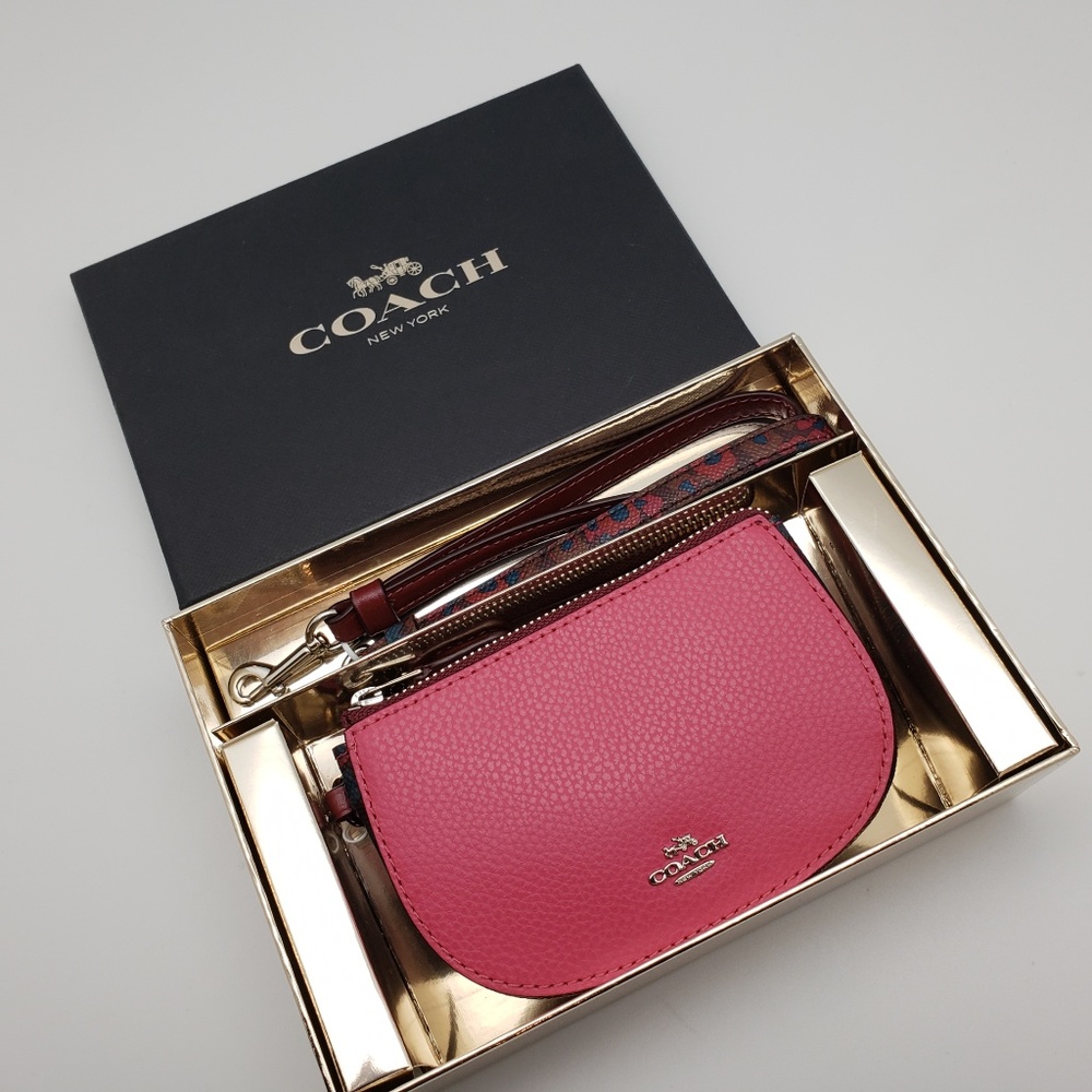 Coach Boxed Wristlet Set With Extra Strap Magenta